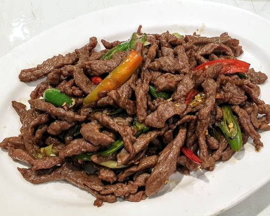 Stir-Fried Beef with Chili Pepper (紅椒牛肉絲)